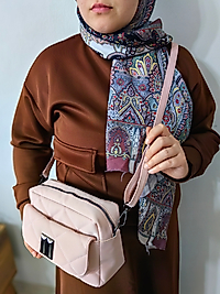 MIKNATIS KAPAKLI 2 BÖLMELİ OMUZ ASKILI KOL ÇANTA